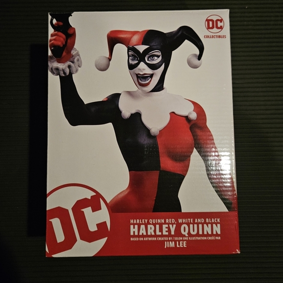 DC Direct Harley Quinn Red White and Black Limited Edition Jim Lee Statue - Picture 1 of 10
